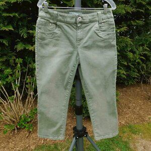 Chico's Platinum Denim Light-Sage Green 5-Pocket Capri Jeans